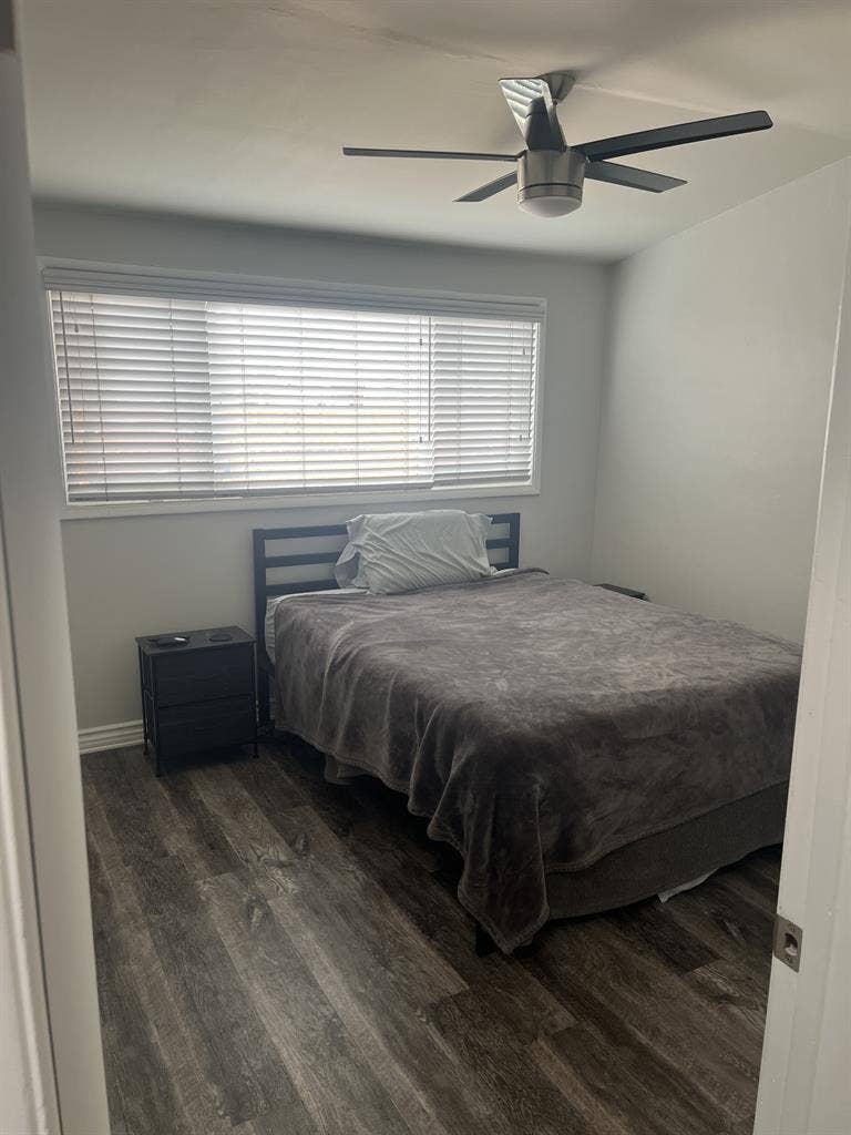 Room for rent on Newport Peninsula