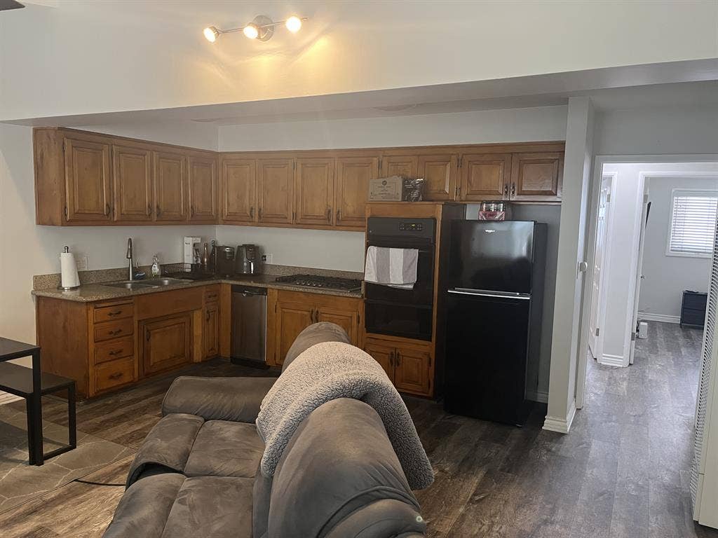 Room for rent on Newport Peninsula