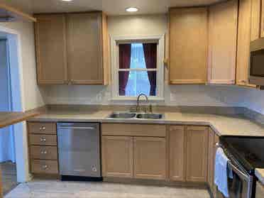 Middletown! Includes all utilities!