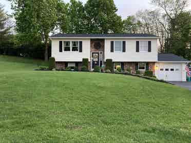 Middletown! Includes all utilities!