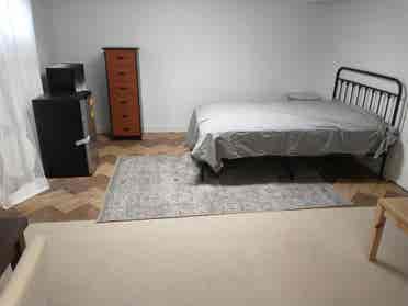 Fully furnished  sq ft room