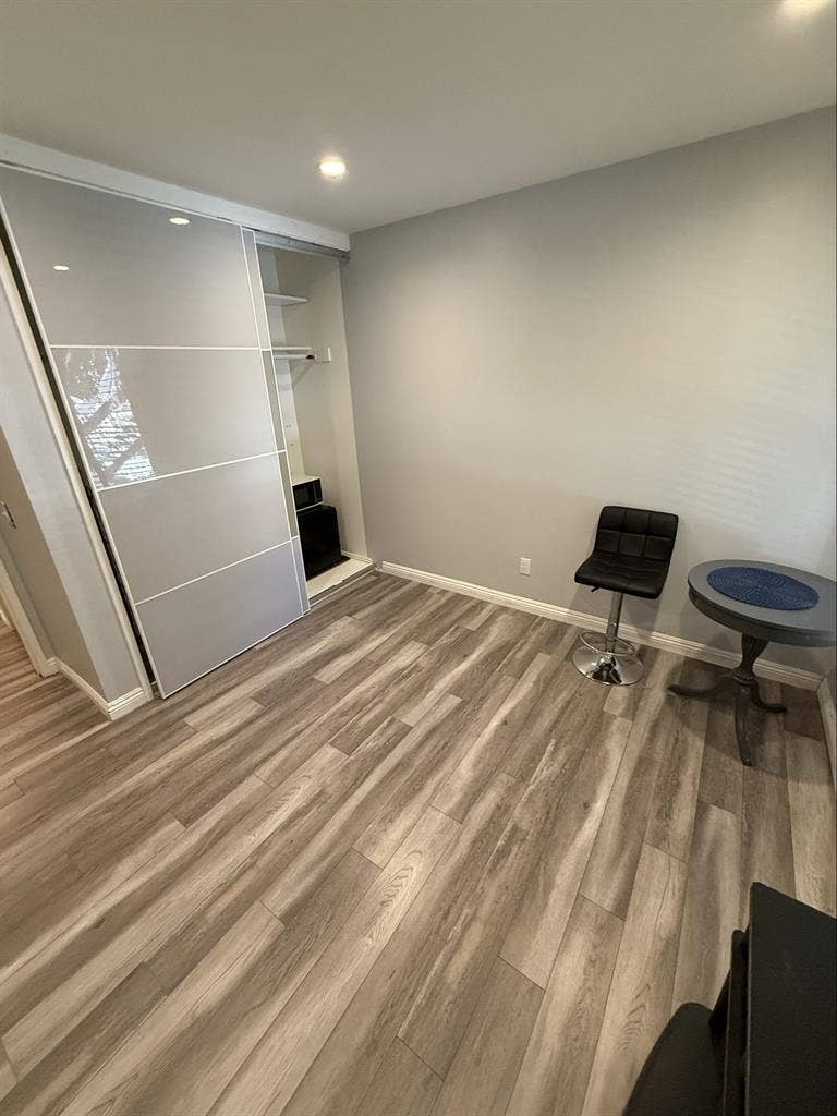 Room for Rent in a Cozy 3-Bedroom