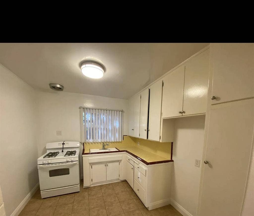 Walking distance from the beach!
