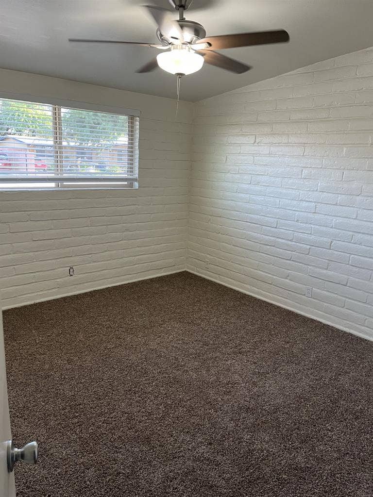 Room for rent with private bathroom
