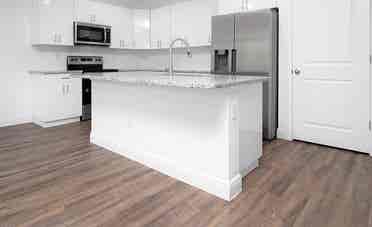 Renting private room with bathroom