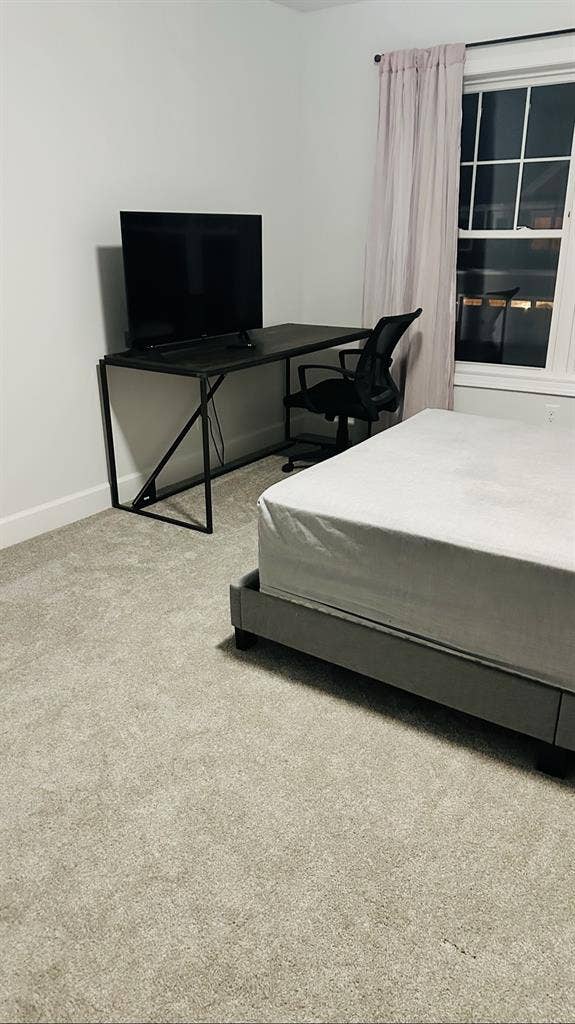 Spacious Bedroom for rent at Latham