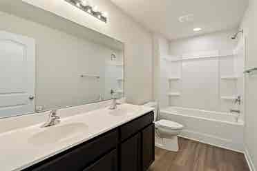 Private Furnished Rm Available Now!