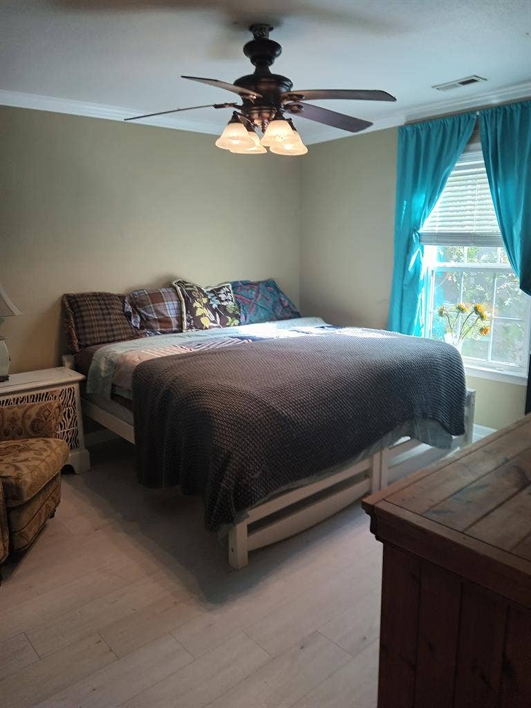 Room for rent in Monroe