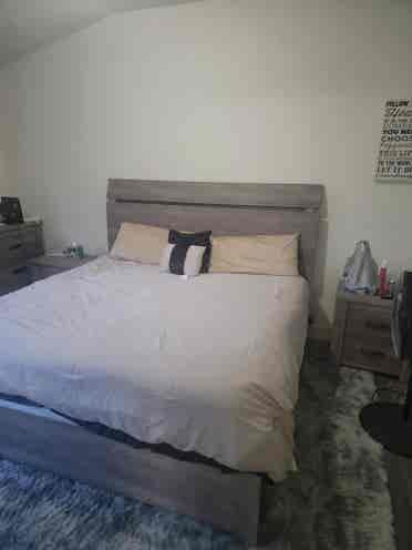 Master bedroom w/ private bathroom