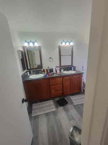 Master bedroom w/ private bathroom
