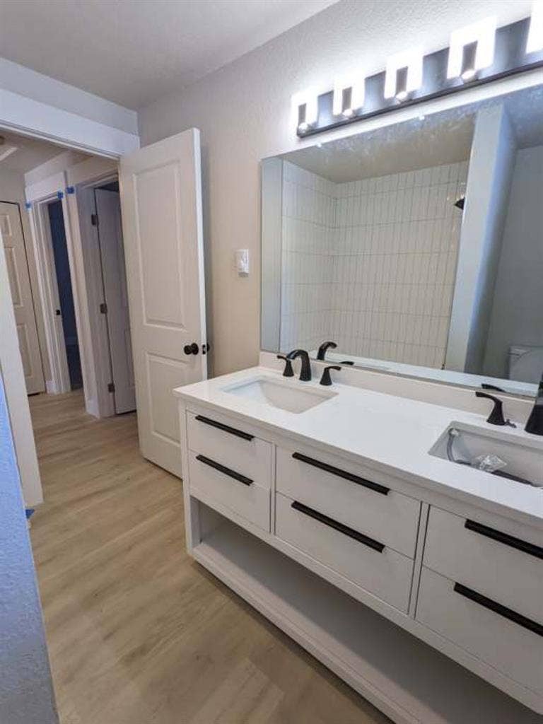 Roommate Needed