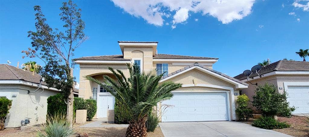 Great home in GREEN VALLEY RANCH