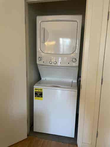 Respectful Mission Bay roomie only!
