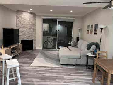 Roommate wanted for b in Palms!