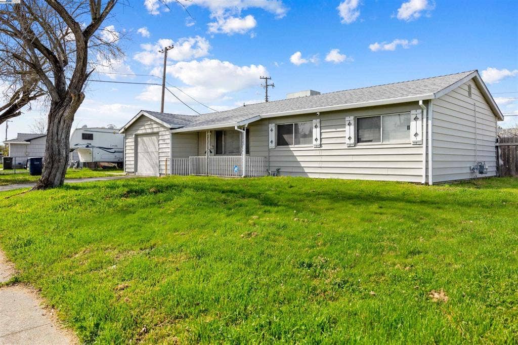 Shared House