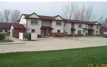 I want a female roommate to join us