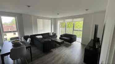 Ensuite room for renting in Acton