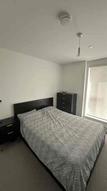 Ensuite room for renting in Acton