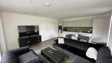 Ensuite room for renting in Acton