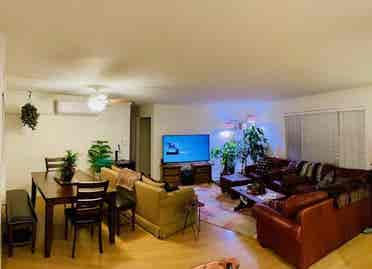 Room in home near Midtown Reno