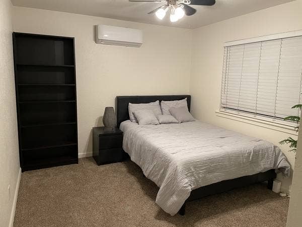 Room in home near Midtown Reno
