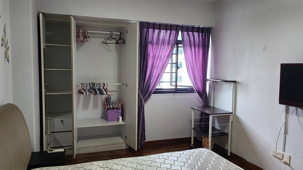 Copy room for rent