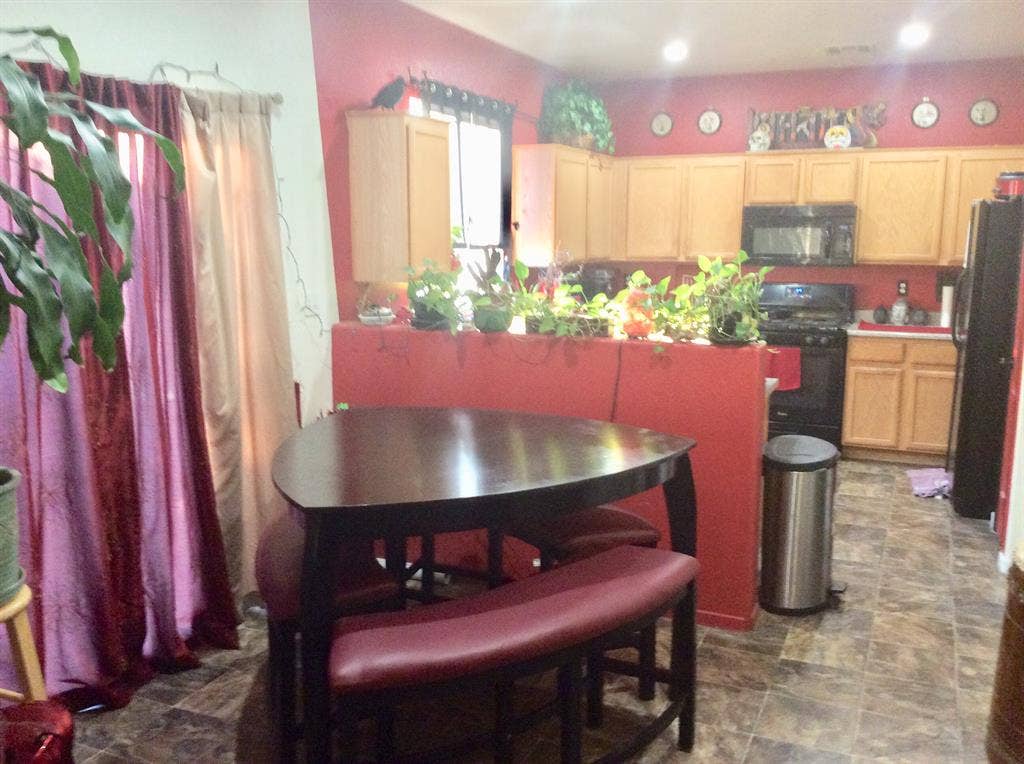 ROOM HAS BEEN RENTED