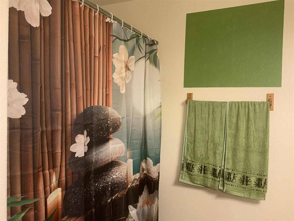 ROOM HAS BEEN RENTED