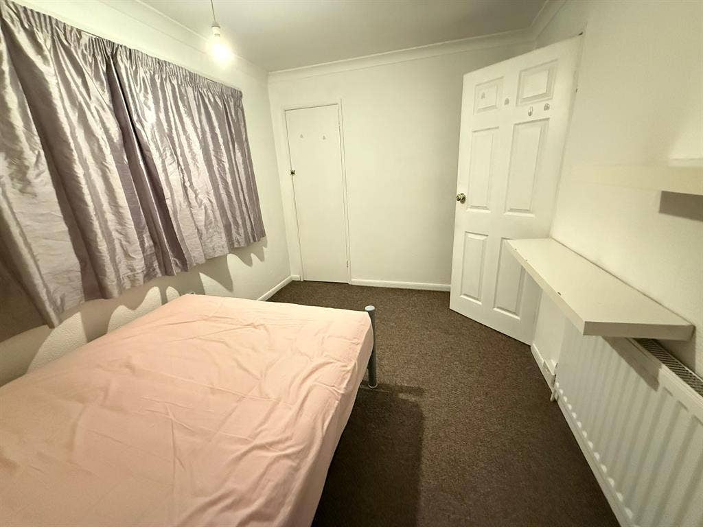 Double room available for 2 months