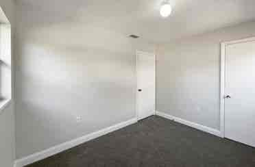 Cozy (full house) for rent