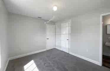 Cozy (full house) for rent