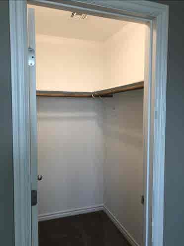 Bath 
w/garage