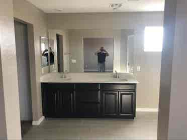 Bath 
w/garage