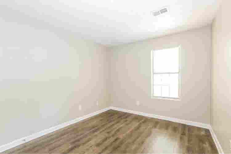 Private Room available. Lithonia