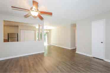 Private Room available. Lithonia