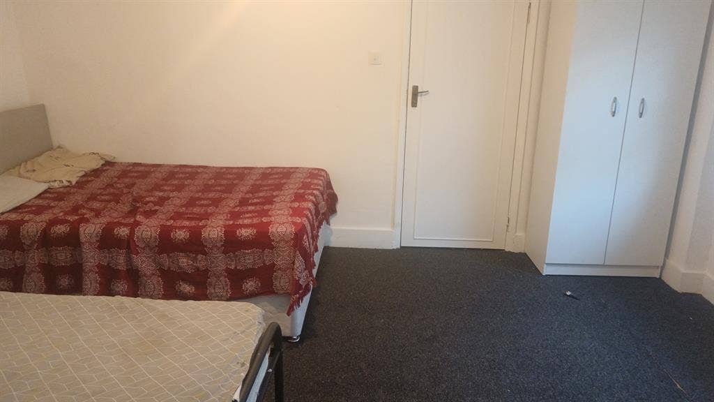 Room available for rent