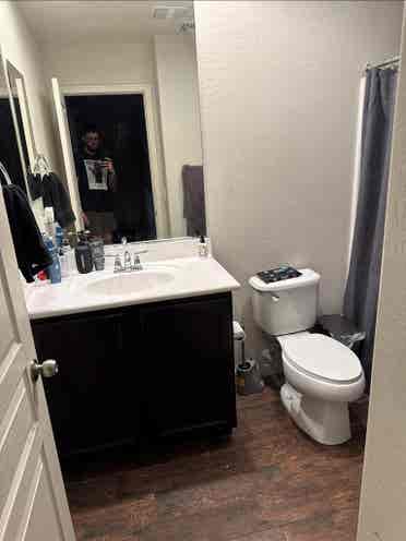 Room near downtown tolleson