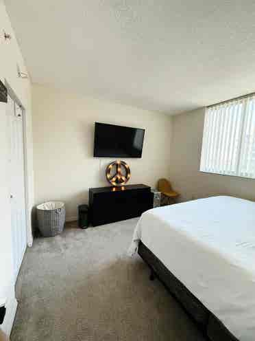Furnished room for rent!