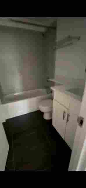 Luxury Highrise Apt w/ private bath