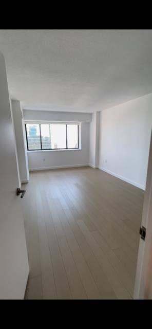 Bath Luxury Highrise Apt