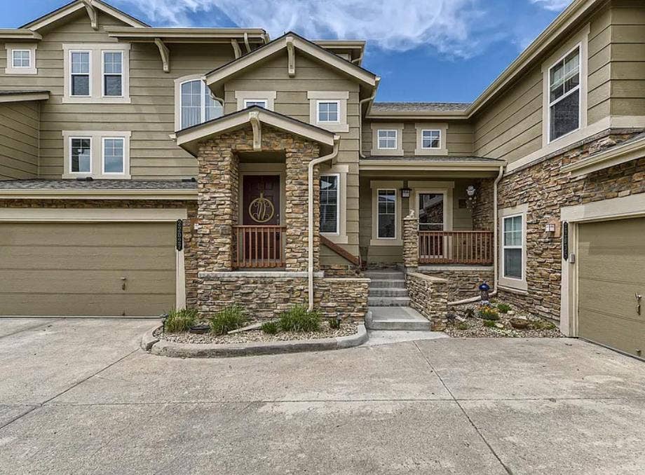 E & Gartrell Townhome Rooms
