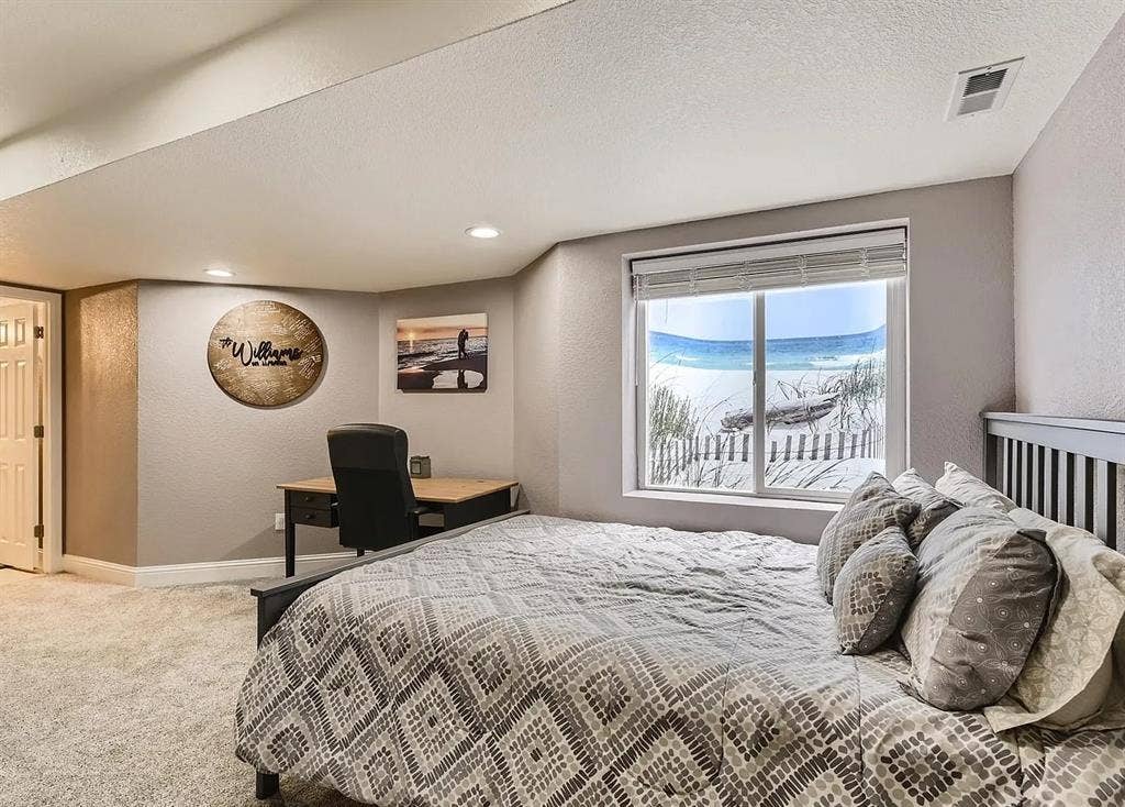E & Gartrell Townhome Rooms