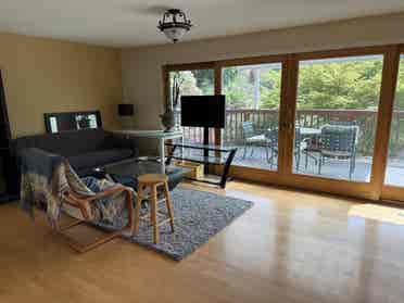 Private Room in Green Oasis w/ Deck