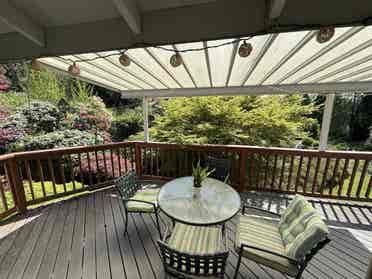 Private Room in Green Oasis w/ Deck
