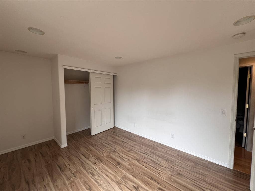 Private Room in Green Oasis w/ Deck