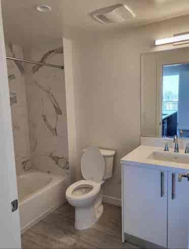 Looking for a Roommate-Downtown SD