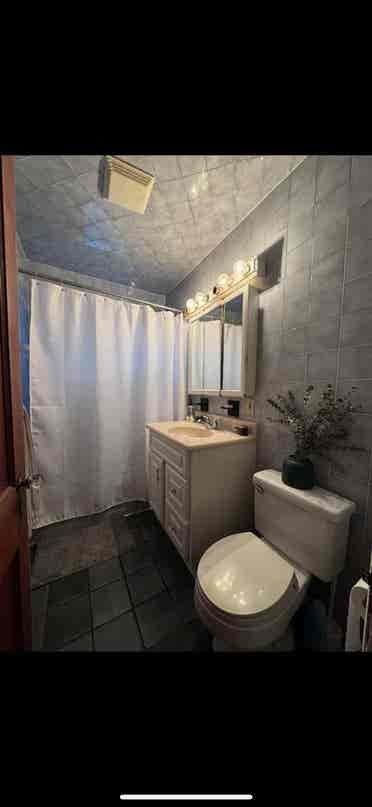 Bedroom available in Medford