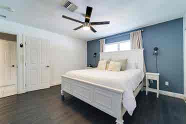 Furnished  all utilities included