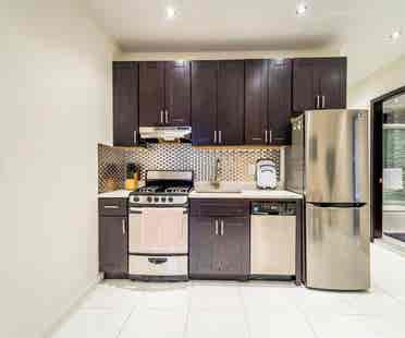 💜 Spacious & Furnished SUBLET 💜