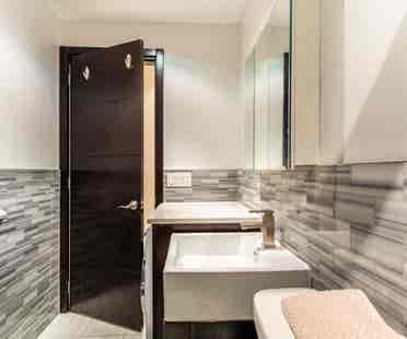 💜 Spacious & Furnished SUBLET 💜